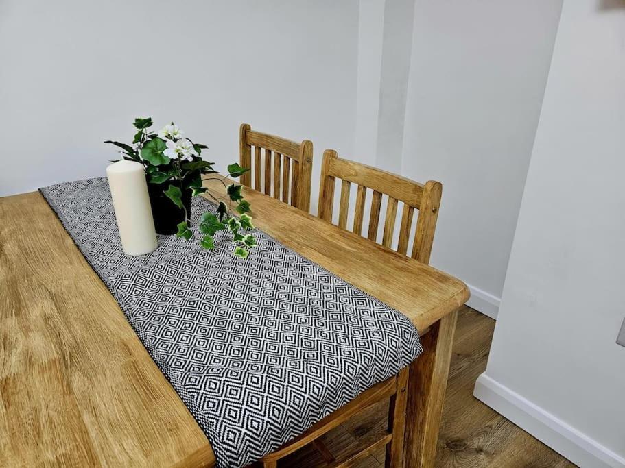 Wonderful Apartment In Wembley Londra Exterior foto